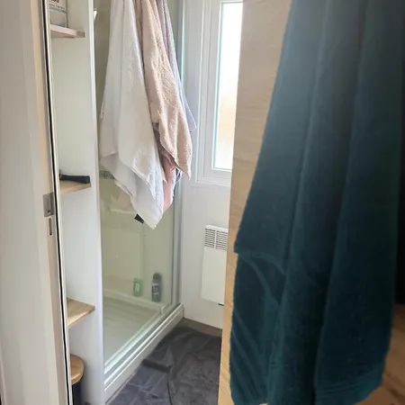 Mobilhome A La Palmyre Aux Charmettes * لو ماثيز