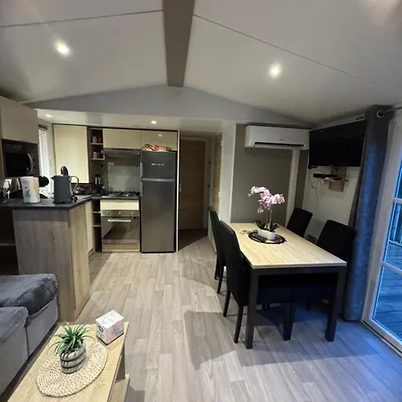 Mobilhome A La Palmyre Aux Charmettes