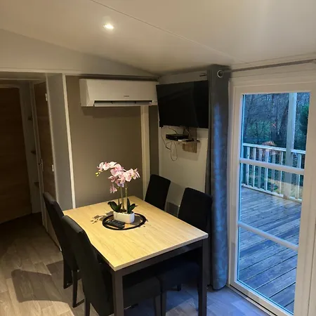 Mobilhome A La Palmyre Aux Charmettes * لو ماثيز