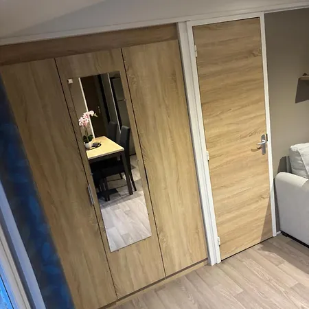 Mobilhome A La Palmyre Aux Charmettes * لو ماثيز